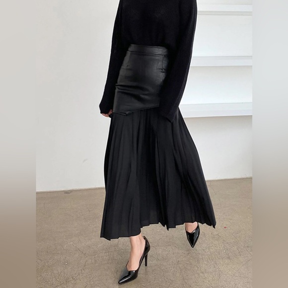 045 Elegant Black Pleated Skirt - Picture 2 of 8